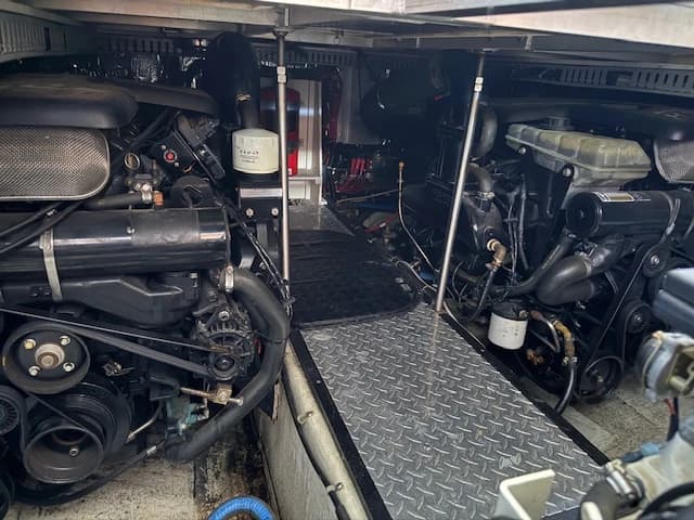 2001 Carver 396 Aft Cabin - Photo 11